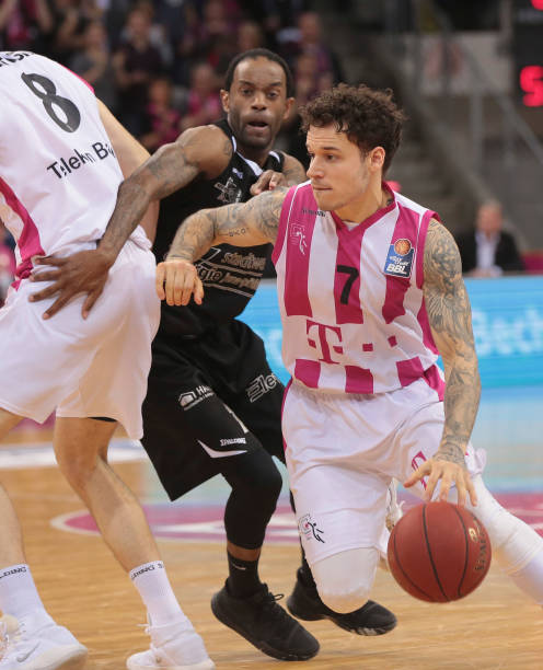 主要来自两 主要来自两