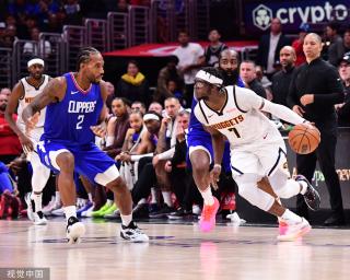 了许多足球 了许多足球