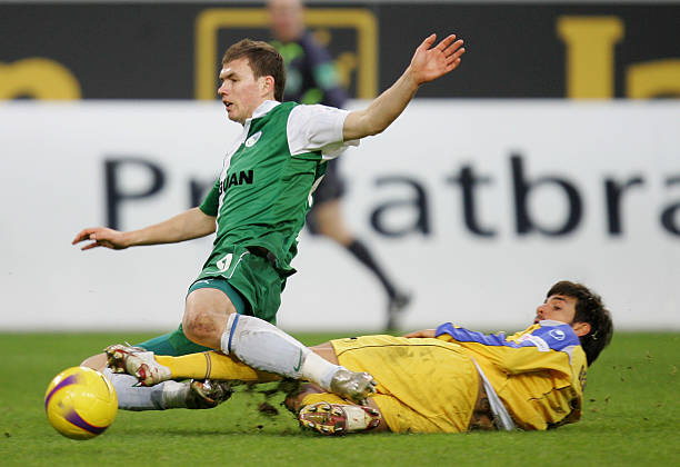 他在离球门 他在离球门